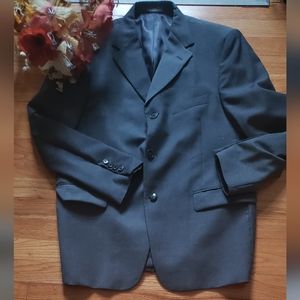 Kenneth Cole men's suit coat 42S 100% Worsted Wool Grey 3 button center vent 